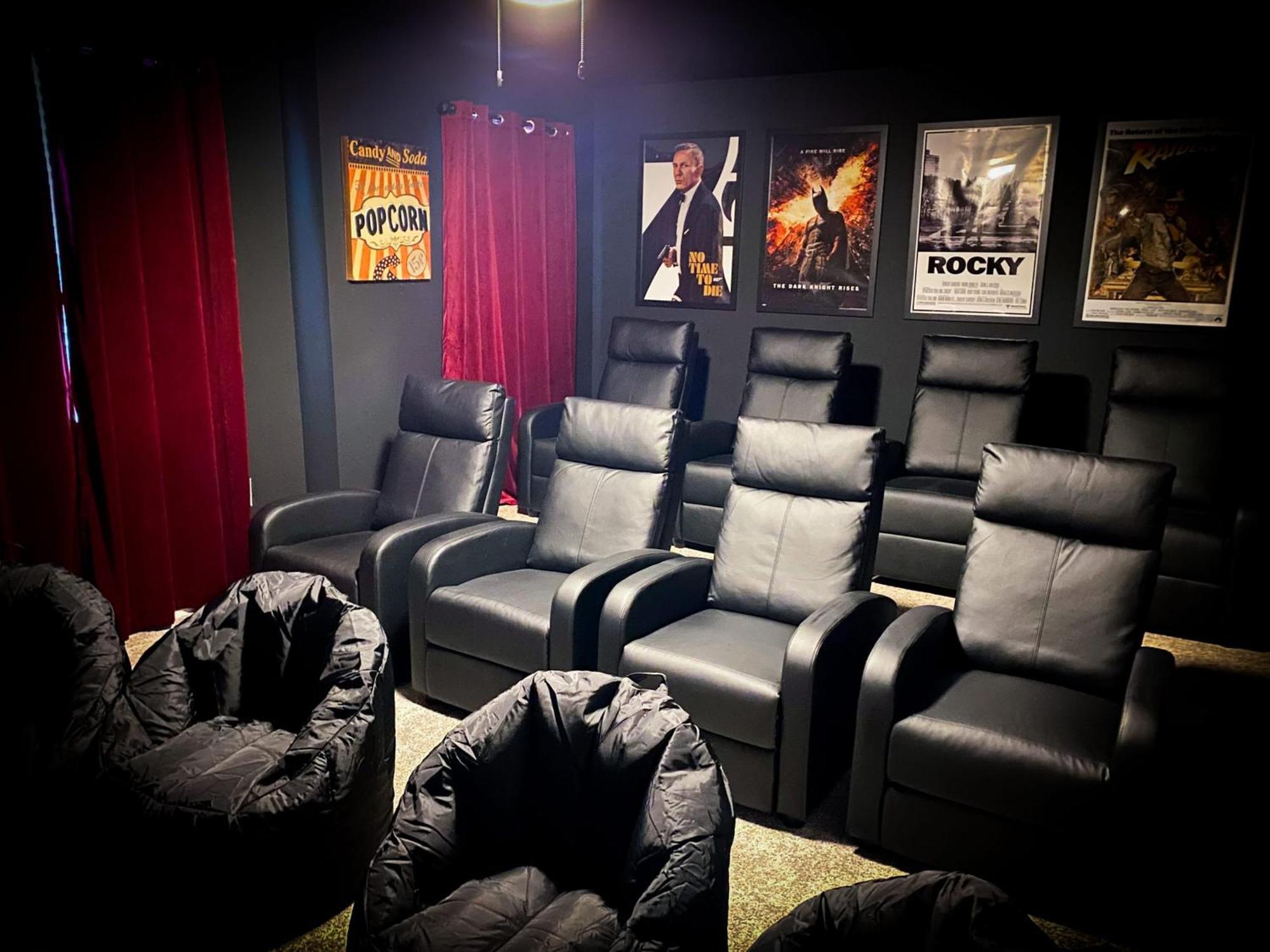 Magical Family Vacation Home Near Disney World At Storey Lake, Star Wars Gameroom, Pool, Theater, Mickey Slide, Sleeps Up To 28 Kissimmee Eksteriør bilde