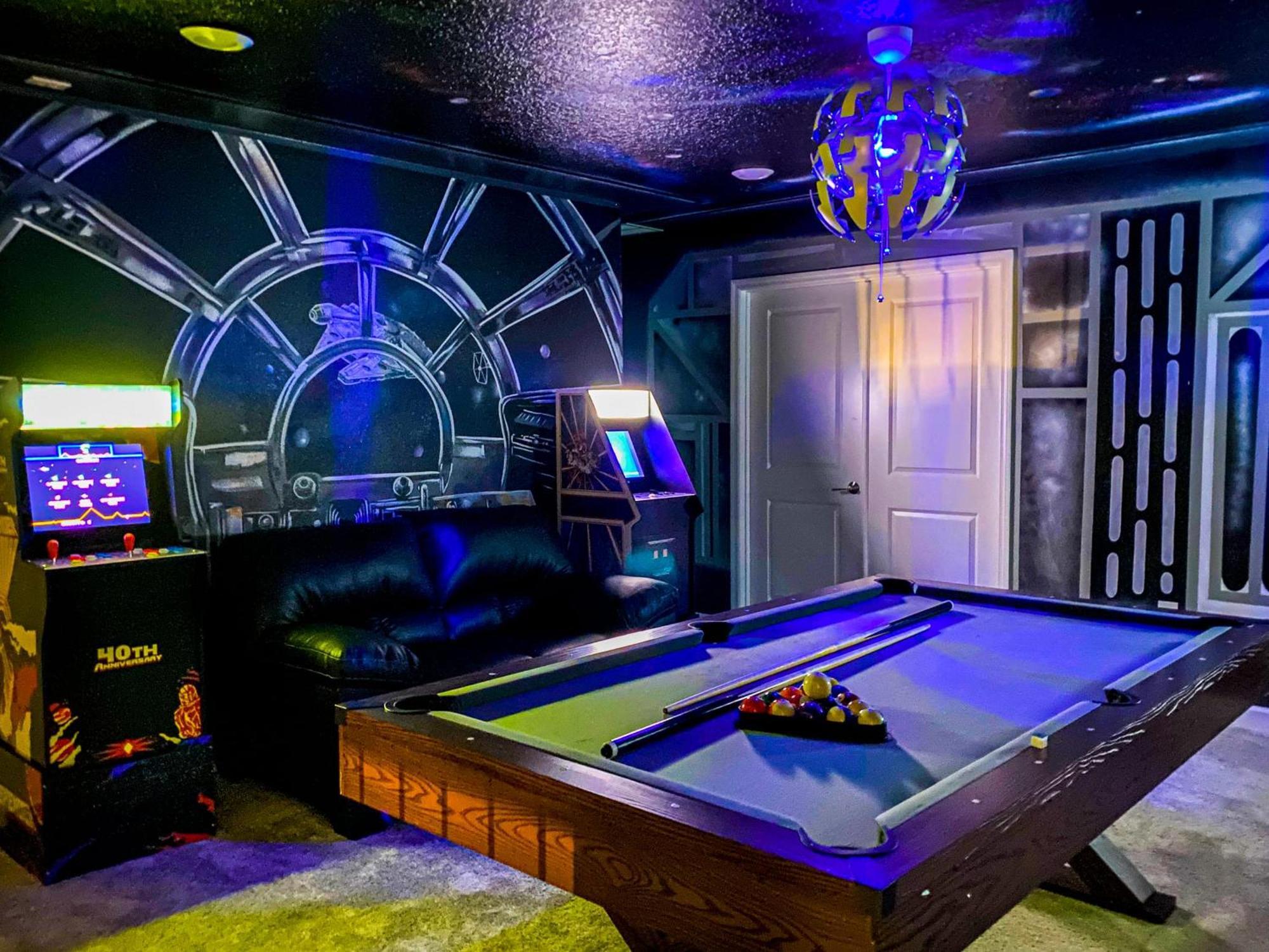Magical Family Vacation Home Near Disney World At Storey Lake, Star Wars Gameroom, Pool, Theater, Mickey Slide, Sleeps Up To 28 Kissimmee Eksteriør bilde